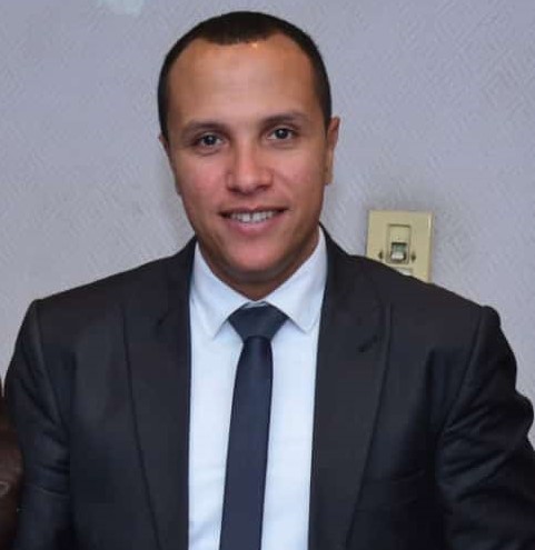 مصطفى زكريا 