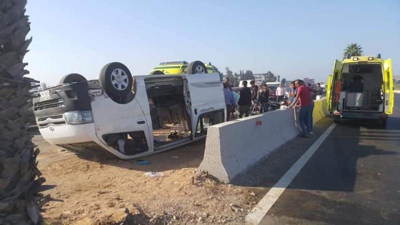 انقلاب ميكروباص على