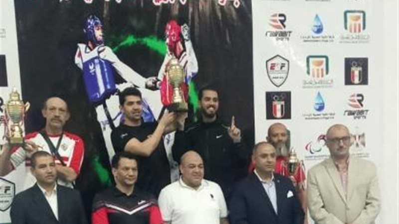 الأبطال الفائزين