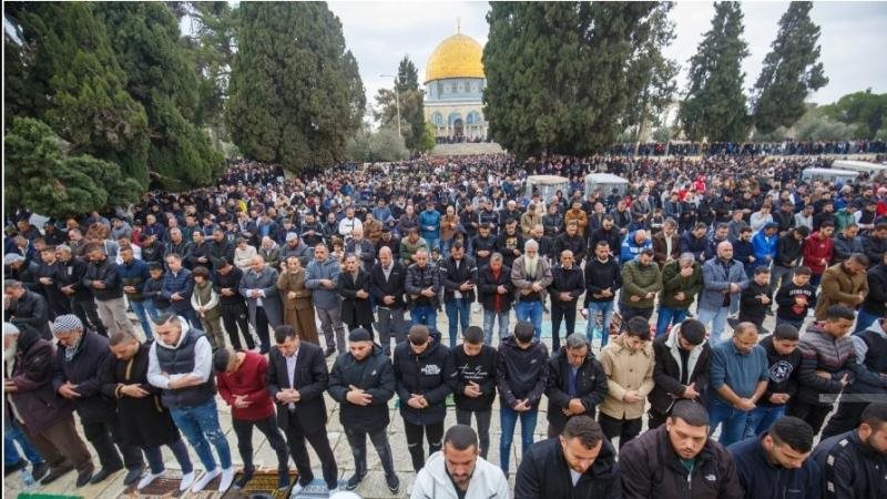 صلاة الجمعة بالأقصى
