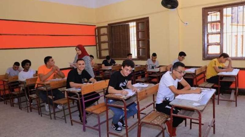 طلاب الثانوية العامة