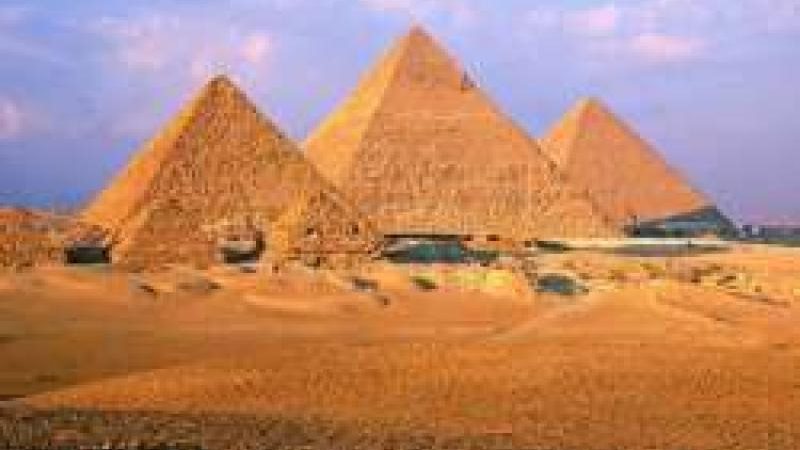 الأهرامات