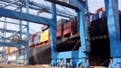 انتظام حركة تداول البضائع وارتفاعها ل١٢٩ الف طن بميناء الإسكندرية