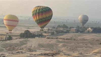 إلغاء تحليق البالون الطائر بالأقصر حتى الاثنين لسوء الأحوال الجوية