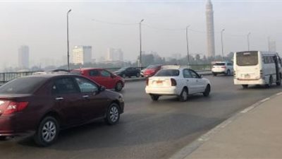 النشرة المرورية.. زحام على الطرق الرئيسية بالقاهرة والجيزة