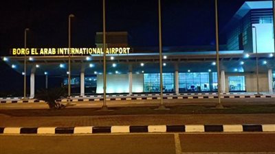 التحفظ على 111 ألف دولا أمريكي و2880 يوان صيني تم ضبطها بمطار برج العرب