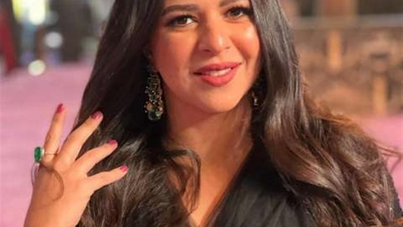 الفنانة ايمي سمير