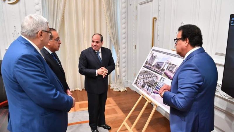 الرئيس السيسي ووزير