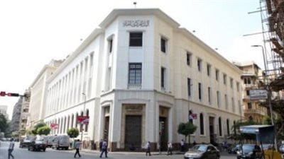 الغرف التجارية  تتقدم بمذكرة لمحافظ البنك المركزي لفك أزمة تكدس المستلزمات الطبية بالموانيء