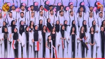 كورال روح الشرق يتألق ببرنامج ”معكم منى الشاذلى” بأغانى العندليب الوطنية