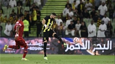 هاتريك بنزيما يقود الاتحاد لاستعادة الانتصارات في الدوري السعودي على حساب أبها