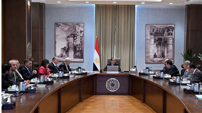 رئيس الوزراء يتابع مستجدات مشروع تطوير الهوية البصرية للطريق الدائري