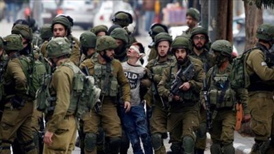الاحتلال الإسرائيلى يعتقل 68 فلسطينيًا من الضفة الغربية