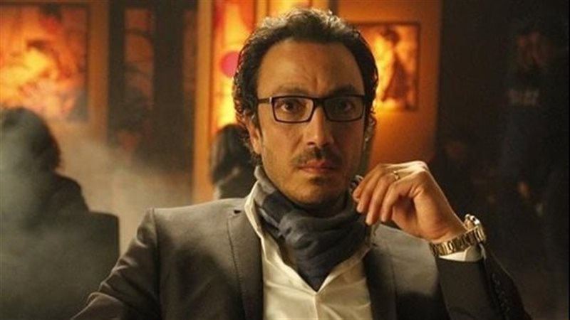 الفنان طارق لطفي