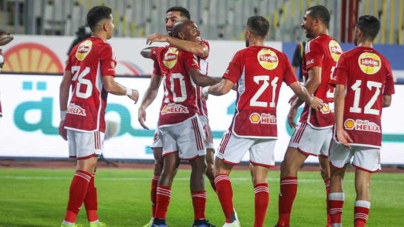 لاعبي الأهلي