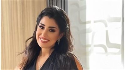 أيتن عامر تروج لفيلمها الجديد 