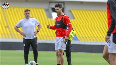 حقيقة خناقة إمام عاشور وطارق حامد في معسكر المنتخب