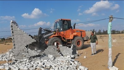 محافظ دمياط: إزالة 161 حالة تعد على أملاك الدولة والأراضى الزراعية