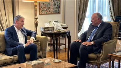 وزير الخارجية يلتقي المفوض العام لوكالة الأونروا في القاهرة