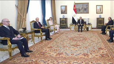 الرئيس السيسي يؤكد أهمية تحرك المجتمع الدولي للتوصل إلى تسوية للقضية الفلسطينية