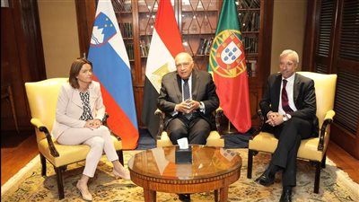 شكري يجري مباحثات مع وزيري خارجية البرتغال وسلوفينيا لبحث الوضع في غزة
