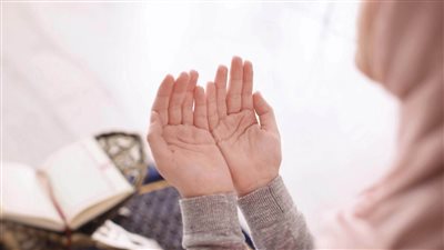 كيف أعرف أن الله استجاب لدعائي؟ دار الإفتاء تجيب