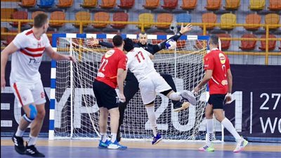 الأهلى يهزم الزمالك في قمة محترفى اليد وينفرد بالصدارة