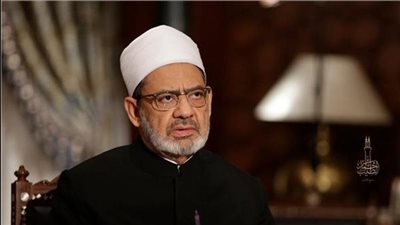 أول تعليق من شيخ الأزهر بعد تعرضه لوعكة صحية