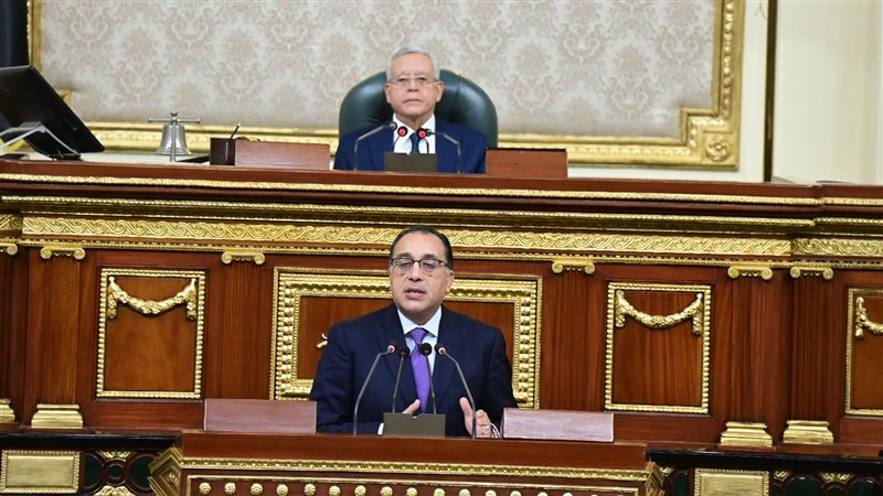 رئيس الوزراء أمام