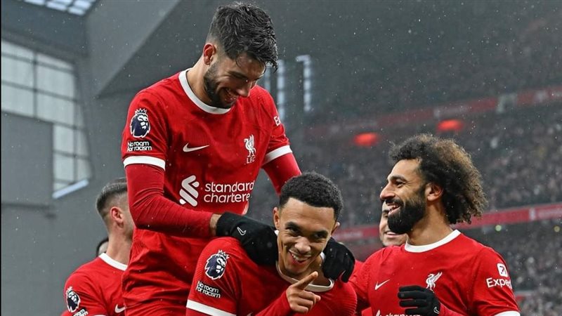 لاعبي ليفربول