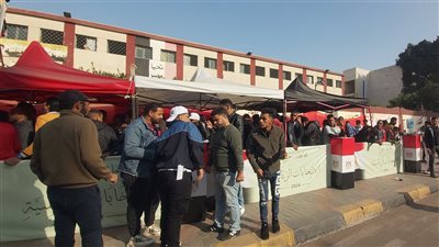 بالصور.. زحام شديد من المواطنين أمام اللجان بالدقي في ثاني أيام الانتخابات الرئاسية