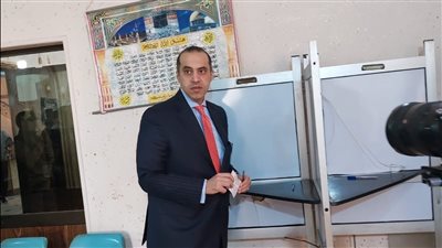 المستشار محمود فوزي يدلي بصوته في الانتخابات الرئاسية