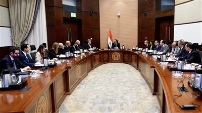 رئيس الوزراء يبحث مع وفد إيطالي إقامة استثمارات جديدة في مجال الأمن الغذائي