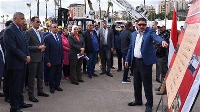 محافظ الإسكندرية يتفقد مركز السيطرة الموحد للشبكة الوطنية للطوارئ والسلامة