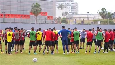 شاهد مران الأهلي الأخير استعدادًا لـ بلوزداد 