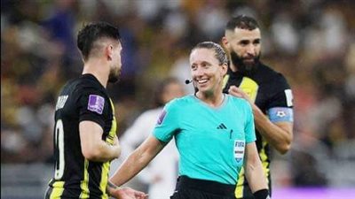 الحكمة الأمريكية توري بينسو تقود مواجهة الأهلي وأوراوا في كأس العالم للأندية