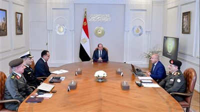 الرئيس السيسي يتابع عددًا من المشروعات القومية لوزارة النقل