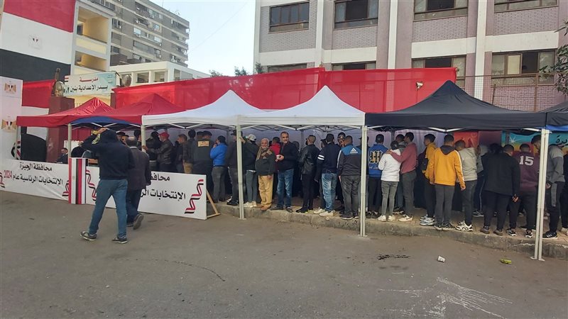 المواطنون أمام اللجان