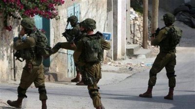 الاحتلال يقتحم عدة مُخيمات بالضفة الغربية ويستعين بطائرات مُسيرة