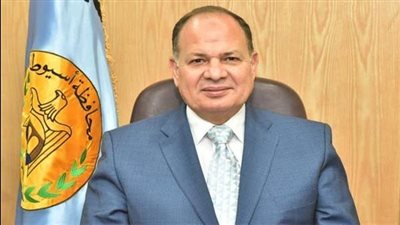 محافظ أسيوط يناقش الاستعدادات النهائية لاستقبال امتحانات الثانوية العامة