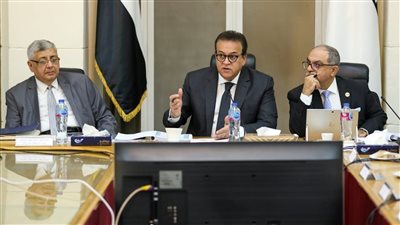 وزير الصحة: القيادة السياسية حريصة على توطين صناعة اللقاحات في مصر
