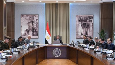 رئيس الوزراء يترأس اجتماع اللجنة الرئيسية لتقنين أوضاع الكنائس