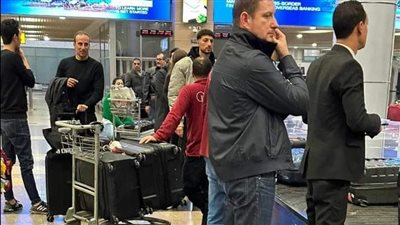 وسام أبو علي مهاجم الأهلي الجديد يصل مطار القاهرة برفقة أمير توفيق