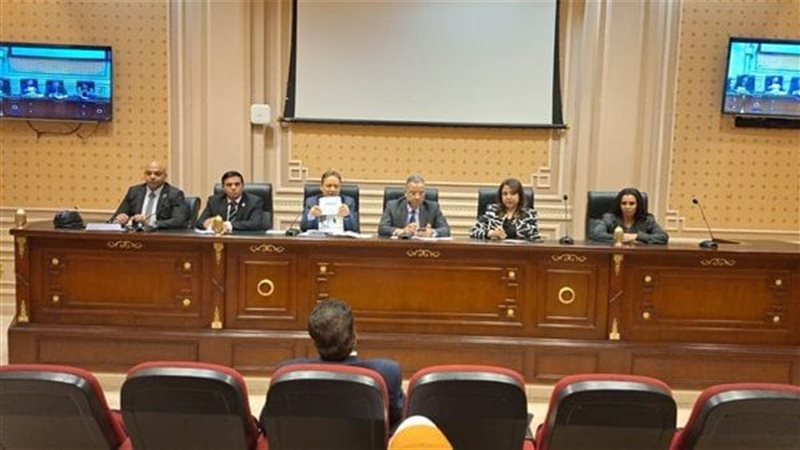 لجنة الثقافة والاثار