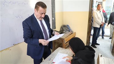 محافظ المنوفية يتفقد عددًا من لجان امتحانات الشهادة الإعدادية