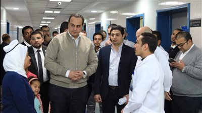 رئيس هيئة الرعاية الصحية يتفقد أقسام الطوارئ والعيادات المسائية بمستشفى شرم الشيخ الدولي 
