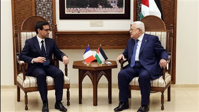الرئيس الفلسطيني يستقبل وزير الخارجية الفرنسي
