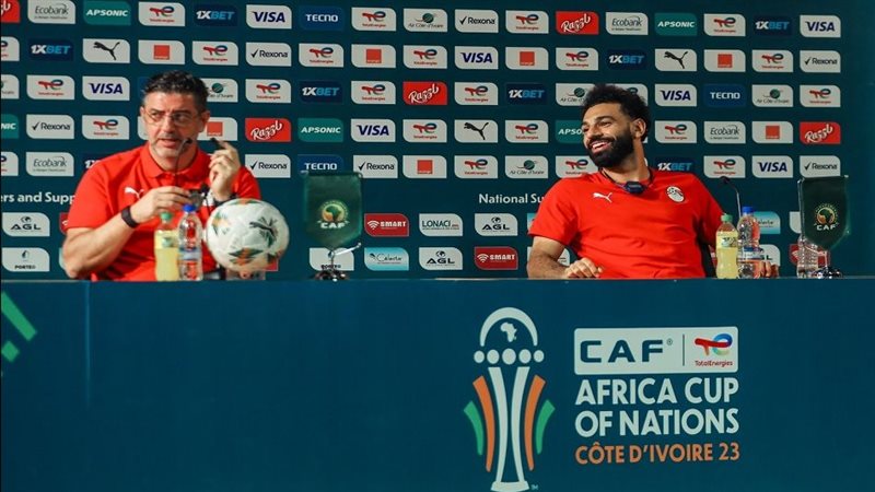 محمد صلاح وفيتوريا