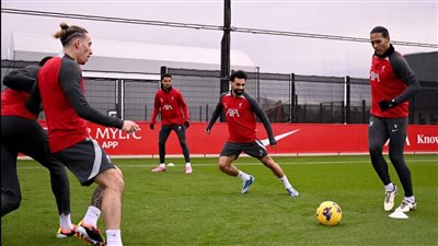 بالصور.. محمد صلاح يشارك في مران ليفربول اليوم بعد تعافيه من الإصابة 