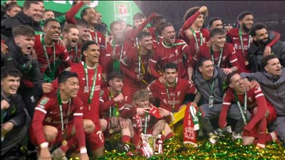 ليفربول يفوز على تشيلسي ويتوج بطلًا لكأس رابطة المحترفين الإنجليزية للمرة العاشرة 